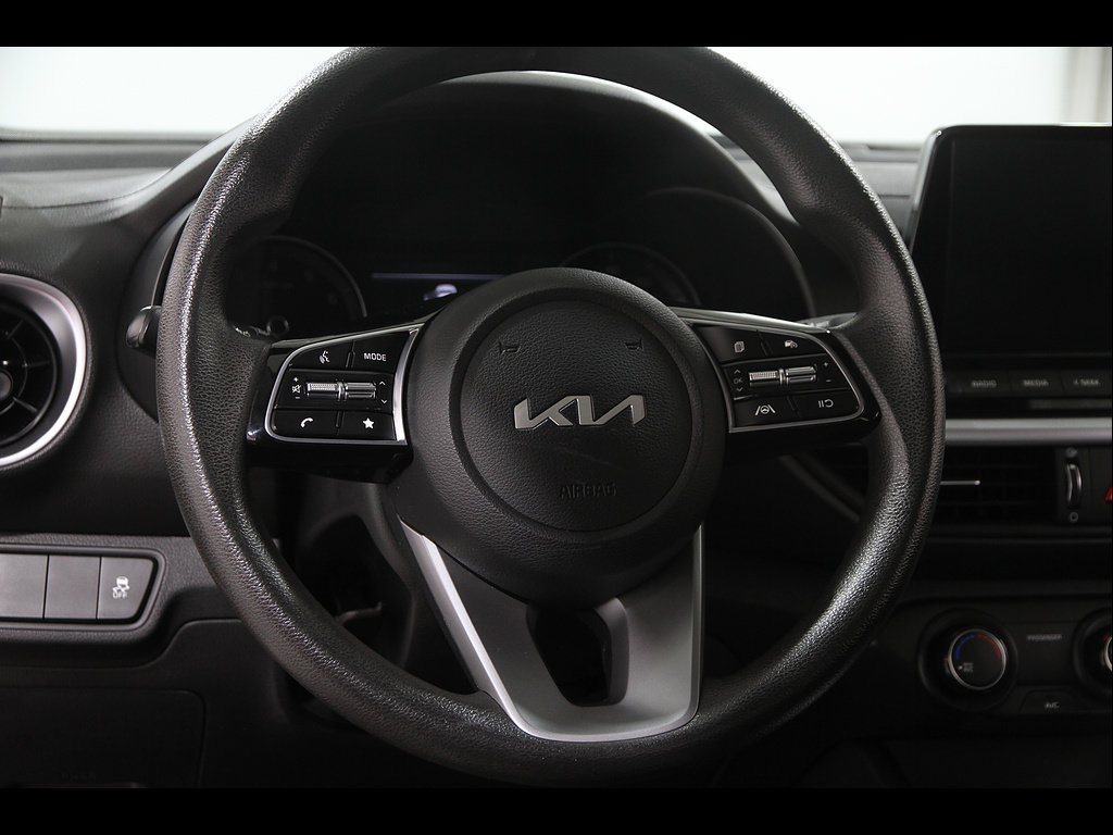 Used 2024 Kia Forte LXS FWD image 7