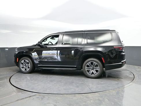 Used 2024 Jeep Wagoneer Series II AWD/4WD image 6