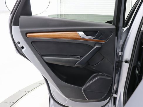 Used 2022 Audi Q5 2.0T Premium image 38