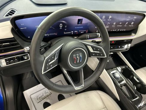 Used 2025 Buick Envision Avenir AWD/4WD image 4