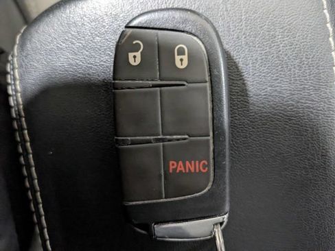 Used 2020 Jeep Compass Latitude FWD image 30