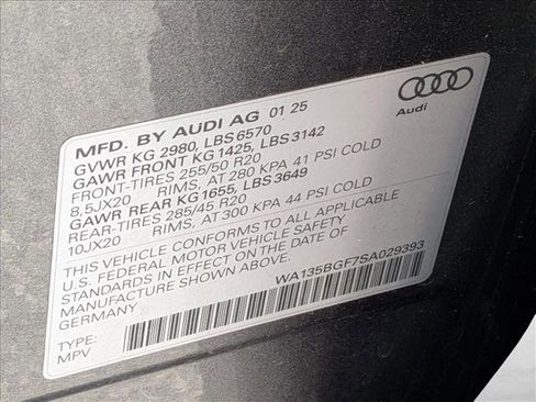 Certified 2025 Audi SQ6 e-tron Prestige w/ Black Optic Package image 28