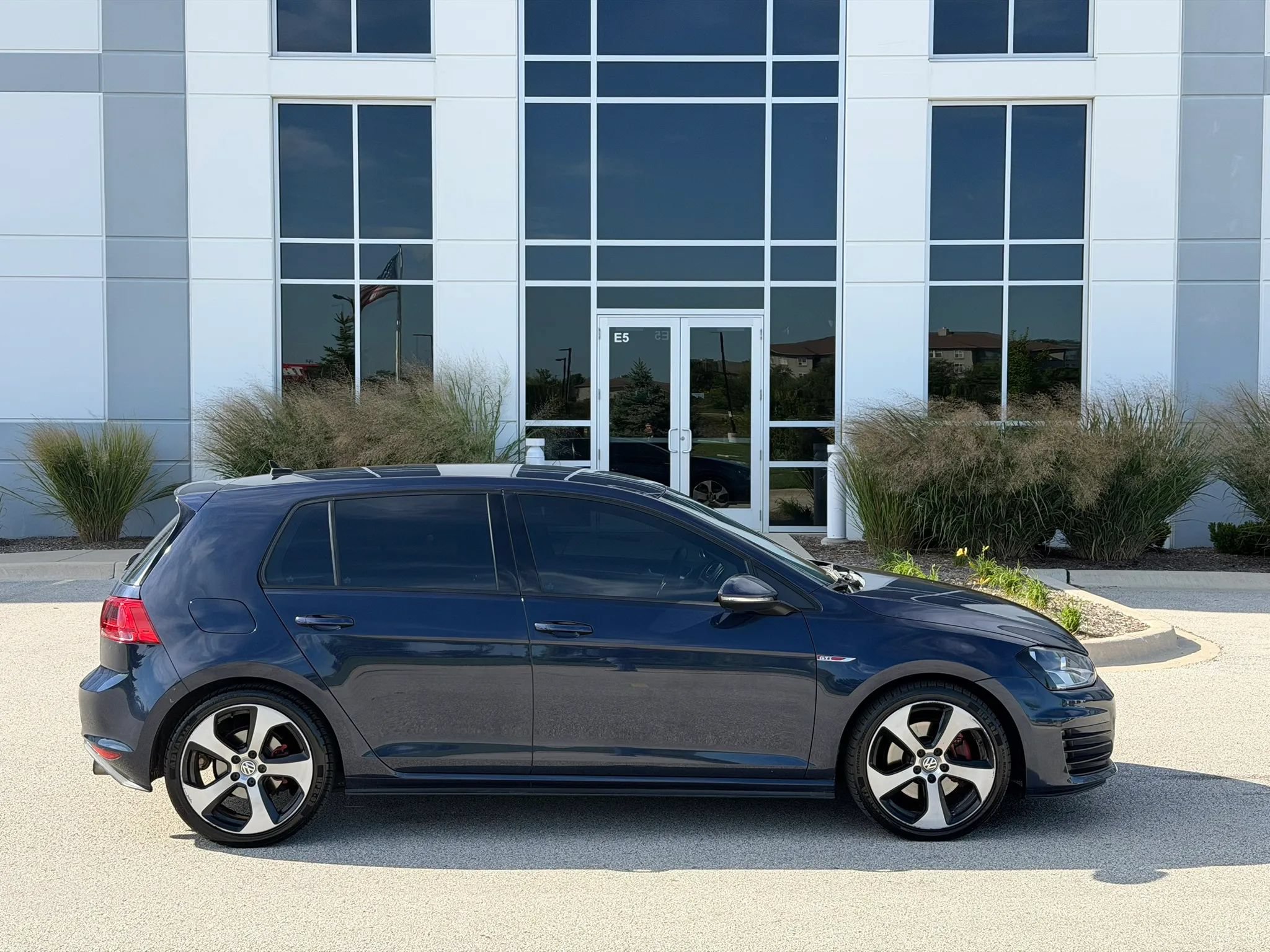 Used 2016 Volkswagen GTI S FWD image 4