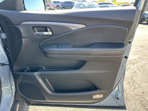 Used 2023 Honda Ridgeline RTL-E image 23