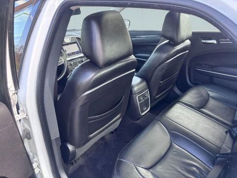 Used 2019 Chrysler 300 Touring L w/ Quick Order Package 22F AWD/4WD image 25