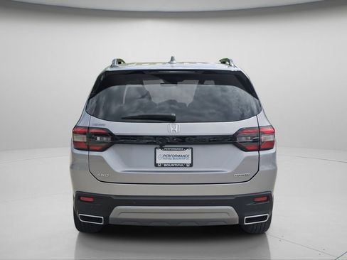 Certified 2025 Honda Pilot Touring image 25