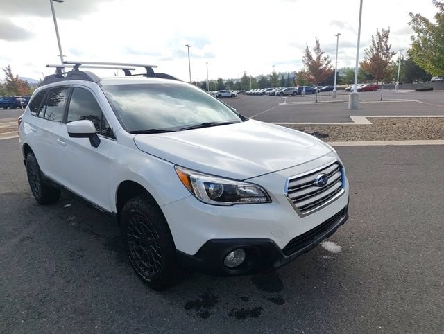 Used 2017 Subaru Outback 2.5i Premium AWD/4WD image 1