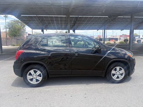 Used 2019 Chevrolet Trax LS w/ LPO, Cargo Package FWD image 12