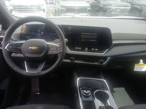 New 2026 Chevrolet Equinox LT FWD image 7