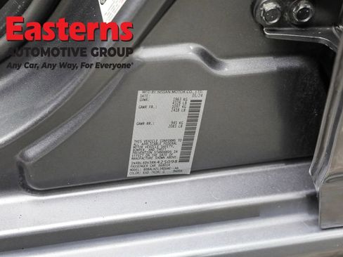 Used 2024 Nissan Altima 2.5 SV w/ SV Premium Package image 35