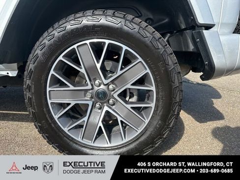 Used 2024 Jeep Wrangler High Altitude AWD/4WD image 15