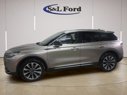 Used 2021 Lincoln Corsair Reserve AWD/4WD image 2