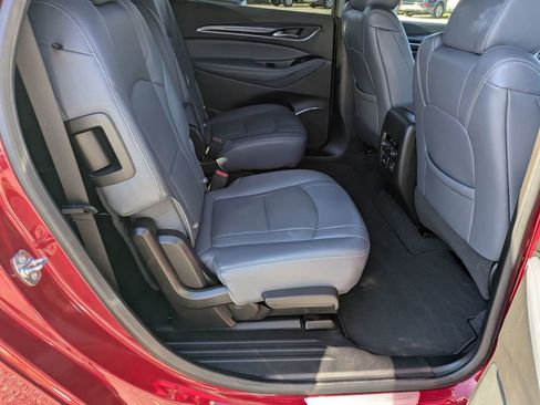 Used 2024 Buick Enclave Premium image 32