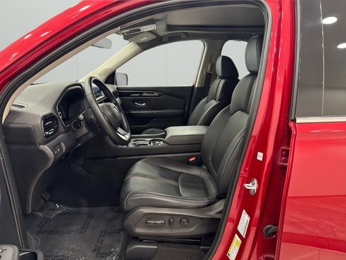 Used 2023 Honda Pilot Touring image 13