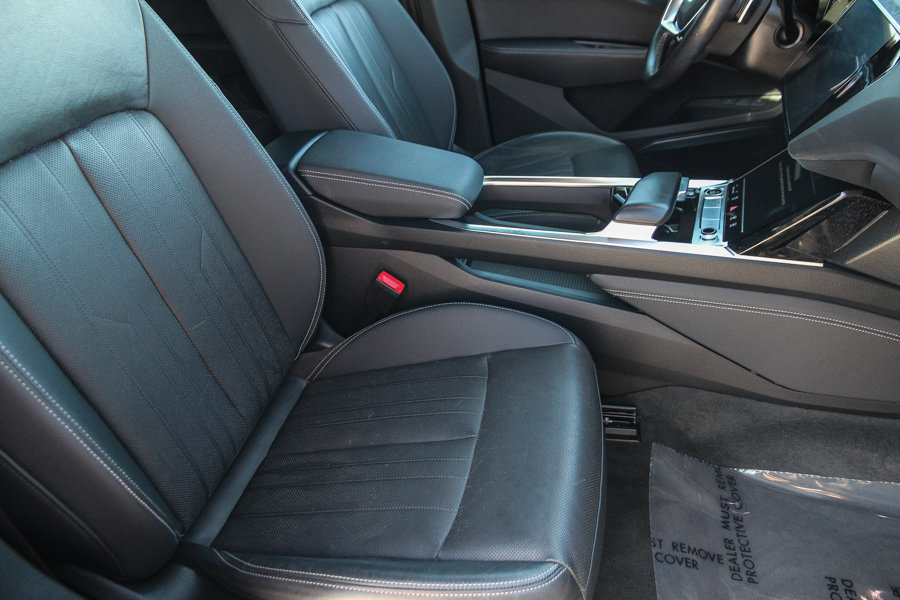 Used 2022 Audi e-tron Premium Plus w/ Premium Plus Package AWD/4WD image 17