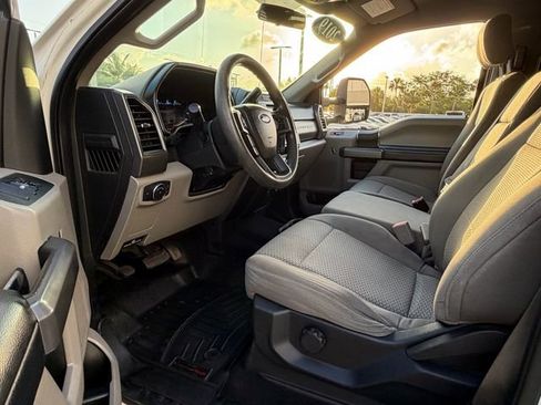 Used 2019 Ford F250 XLT w/ FX4 Off-Road Package AWD/4WD image 8