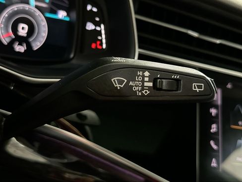Used 2019 Audi Q8 Premium Plus image 29
