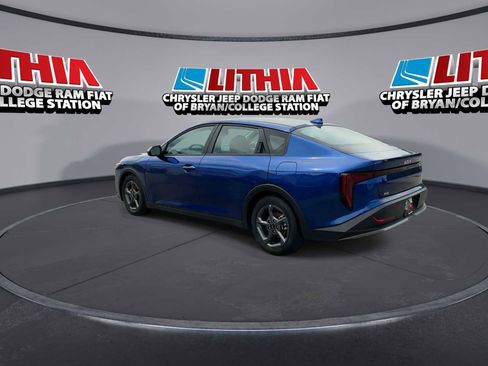 Used 2025 Kia K4 LXS image 6