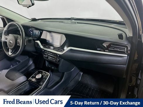 Used 2021 Kia Niro EX w/ Cold Weather Package image 12