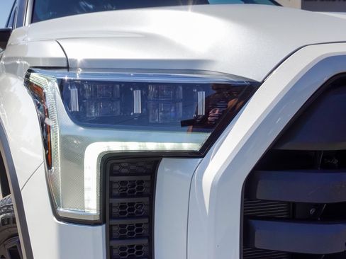 Used 2024 Toyota Tundra Limited AWD/4WD image 5
