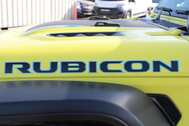Used 2024 Jeep Wrangler Unlimited Rubicon 4xe AWD/4WD image 10