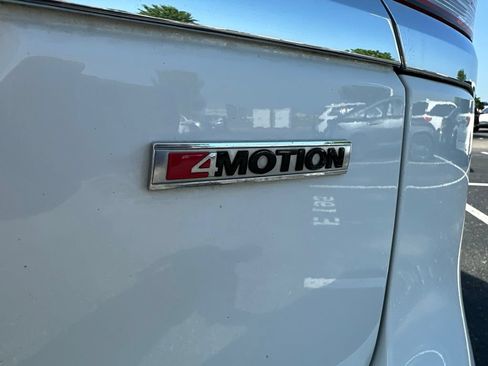 Used 2022 Volkswagen Atlas SEL Premium AWD/4WD image 5