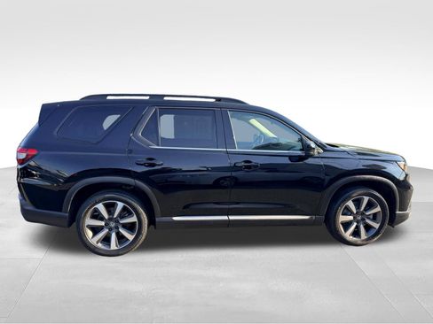 Used 2024 Honda Pilot Elite image 4