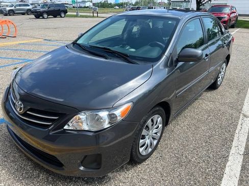 Used 2013 Toyota Corolla LE FWD image 4