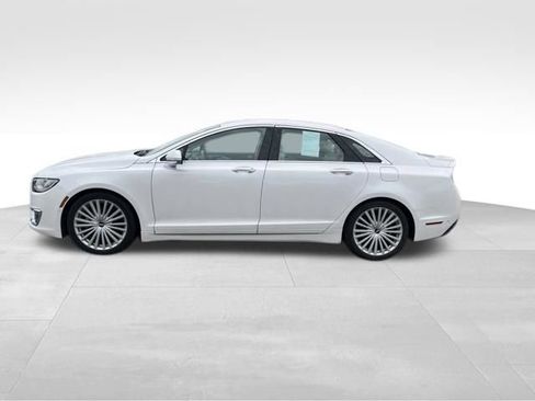Used 2017 Lincoln MKZ Reserve w/ Technology Package FWD image 4