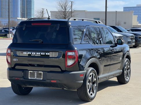 Used 2022 Ford Bronco Sport Outer Banks w/ Tech Package image 9