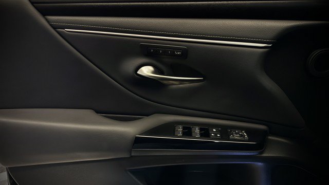 Used 2023 Lexus ES 350 w/ Premium Package FWD image 25