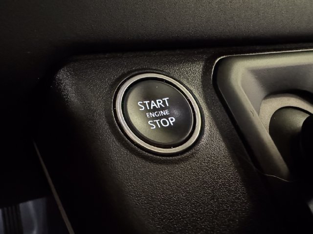 Used 2024 Land Rover Defender 110 S AWD/4WD image 12