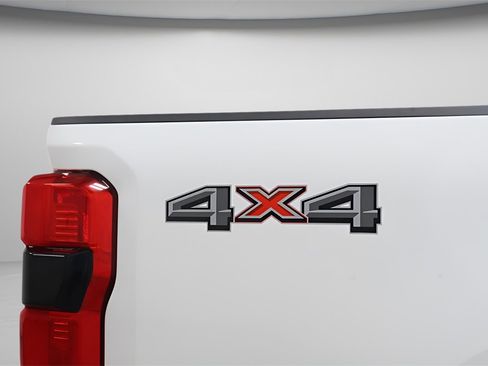 Used 2025 Ford F350 Platinum image 36