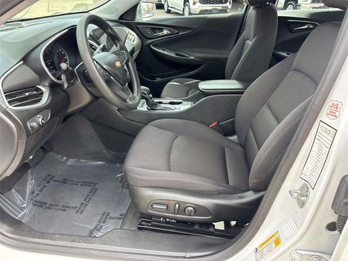 Used 2024 Chevrolet Malibu LT image 11