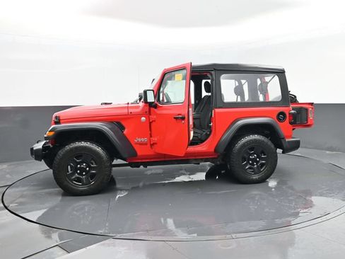 Used 2018 Jeep Wrangler Sport AWD/4WD image 27