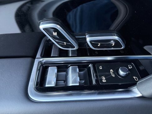 Certified 2023 Land Rover Range Rover SE image 27