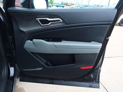 Used 2023 Kia Sportage X-Line w/ X-Line Premium Package AWD/4WD image 42