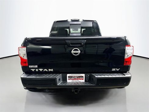Used 2024 Nissan Titan SV w/ SV Convenience Package image 6
