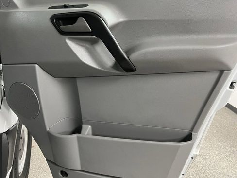 Used 2014 Mercedes-Benz Sprinter 144 Cargo image 48