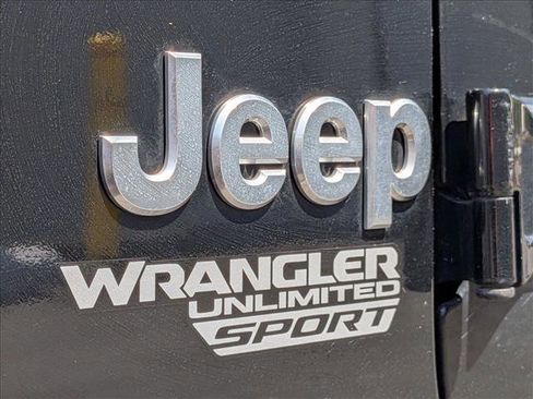 Used 2020 Jeep Wrangler Unlimited Sport S AWD/4WD image 4