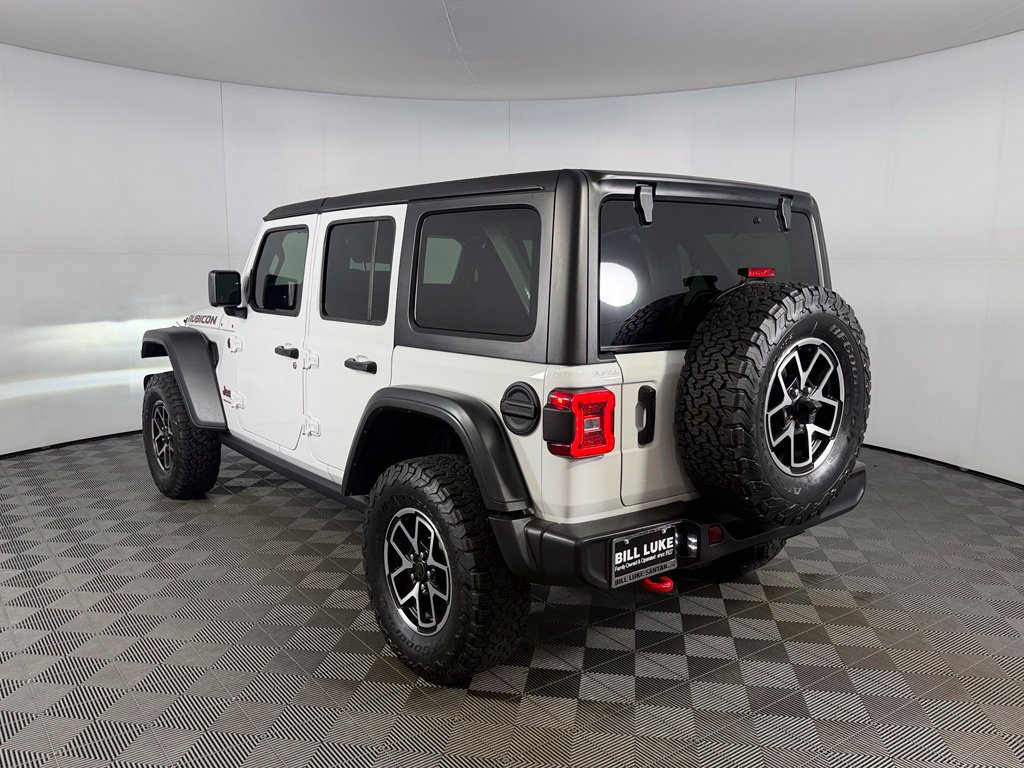 Used 2025 Jeep Wrangler Unlimited Rubicon w/ Convenience Group AWD/4WD image 10