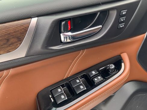 Used 2019 Subaru Outback 2.5i Touring image 21