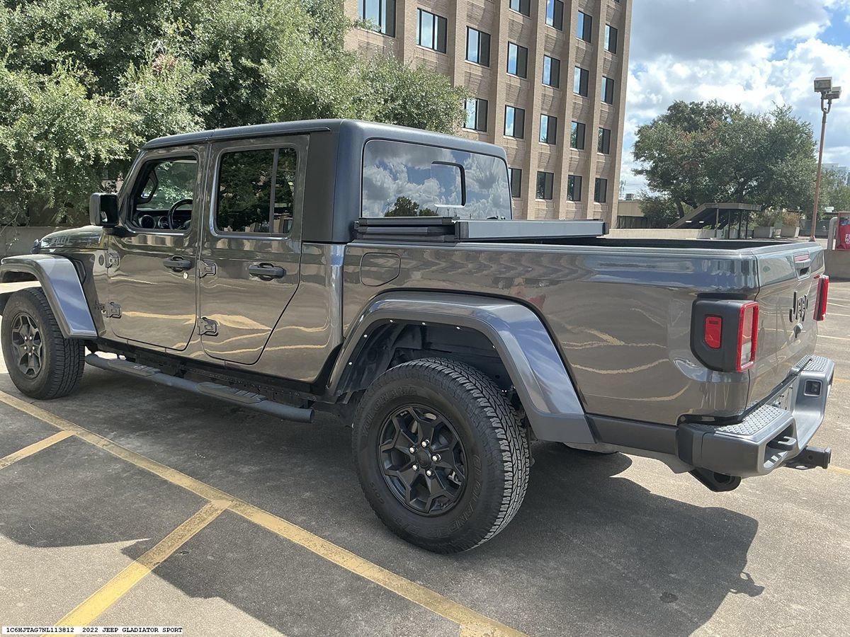 Used 2022 Jeep Gladiator Sport AWD/4WD image 5
