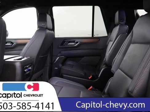 Used 2025 GMC Yukon Denali image 31