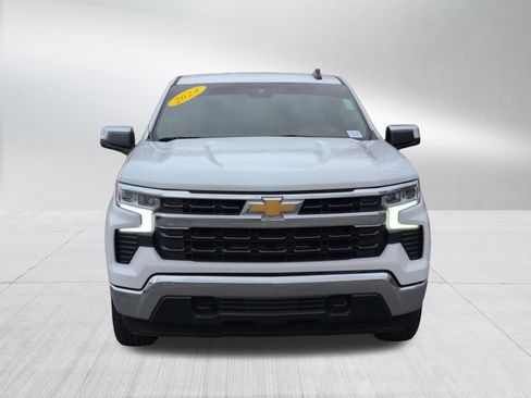 Certified 2024 Chevrolet Silverado 1500 LT AWD/4WD image 9