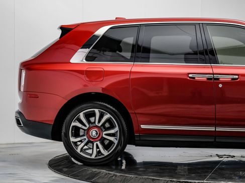 Used 2019 Rolls-Royce Cullinan AWD/4WD image 25