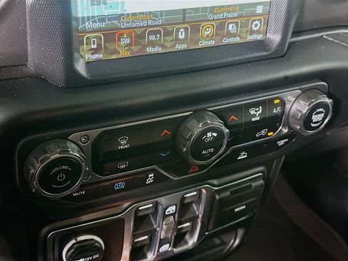 Used 2023 Jeep Wrangler Unlimited w/ Sun & Screen Package AWD/4WD image 24