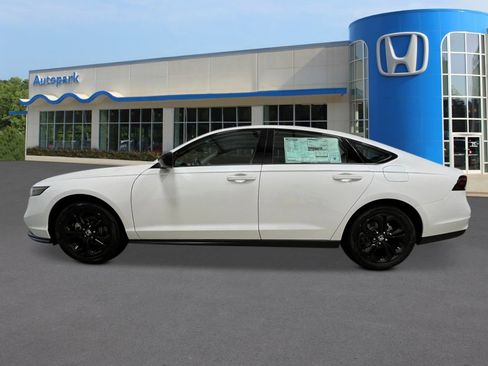 New 2025 Honda Accord SE image 2