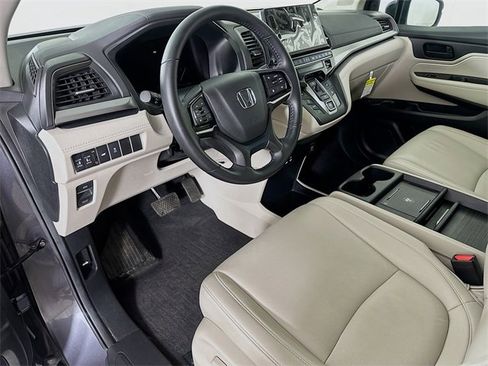 Certified 2025 Honda Odyssey EX-L image 23