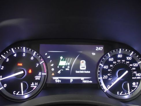 Used 2020 Toyota Highlander XLE AWD/4WD image 24